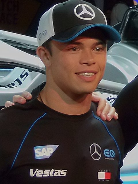 Hendrik Johannes Nicasius de Vries con toto wolff en el 2019