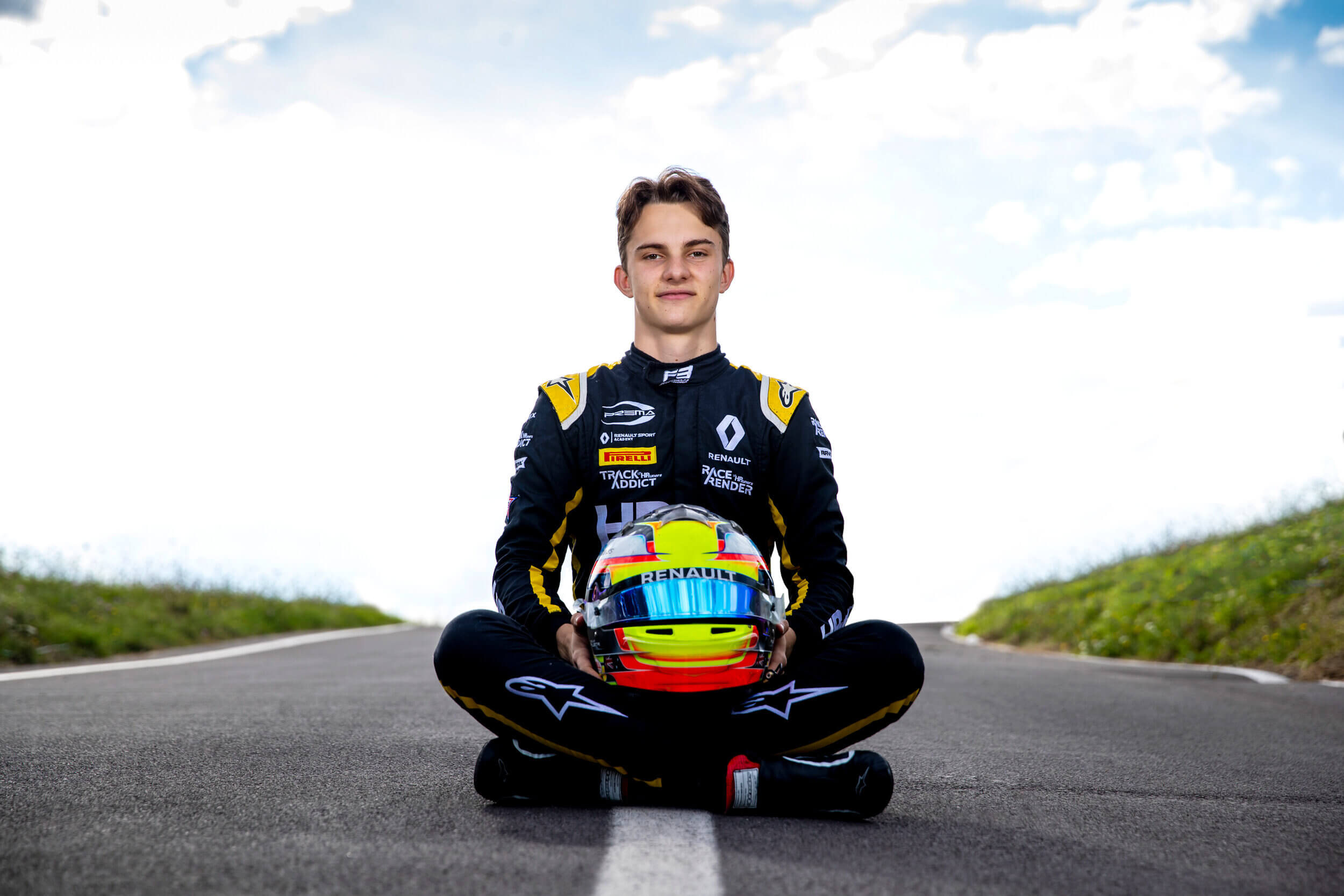 Oscar Piastri es un piloto de automovilismo australiano. En 2021 fue miembro de la Academia Alpine y piloto reserva de Alpine en 2022. En 2023 es piloto de McLaren en Fórmula 1.