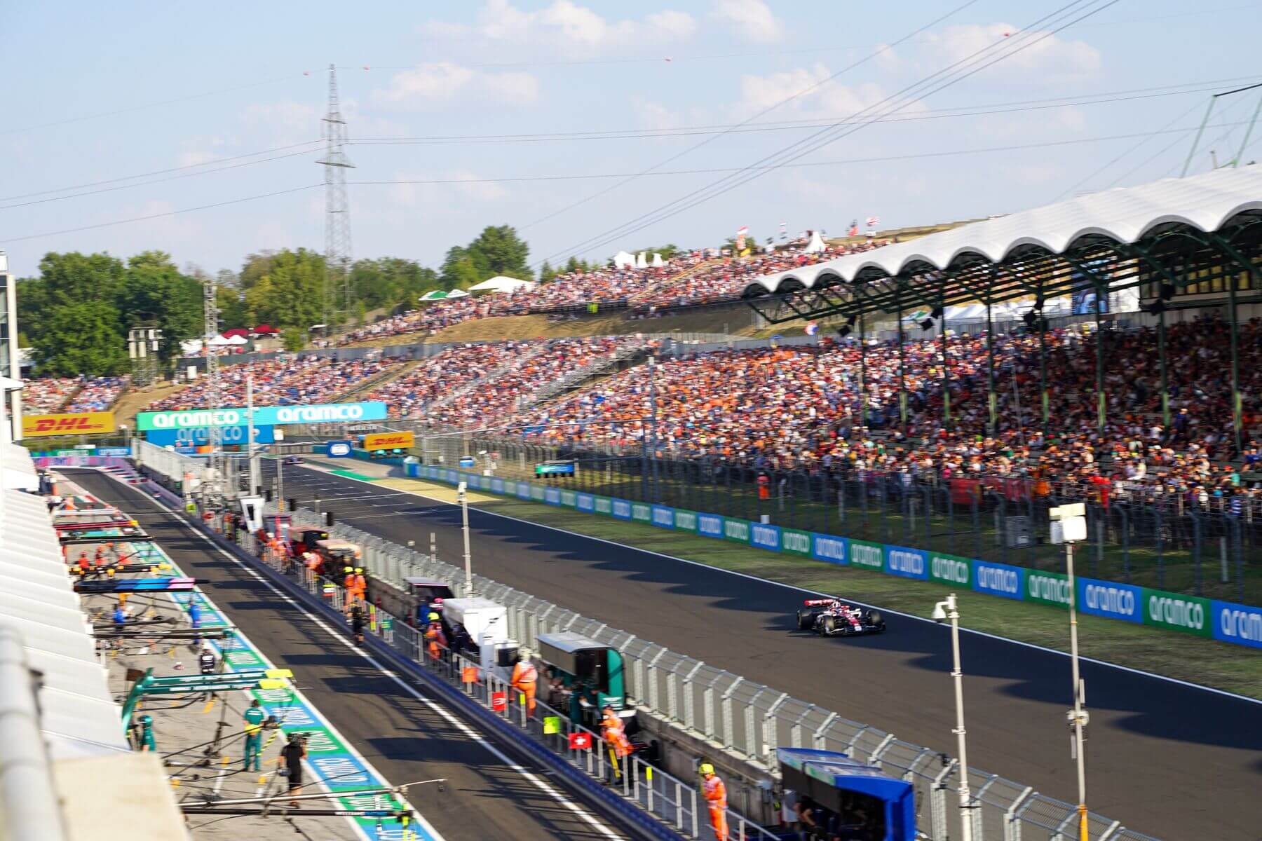 Sector de boxes y grada principal del circuito Hungaroring
