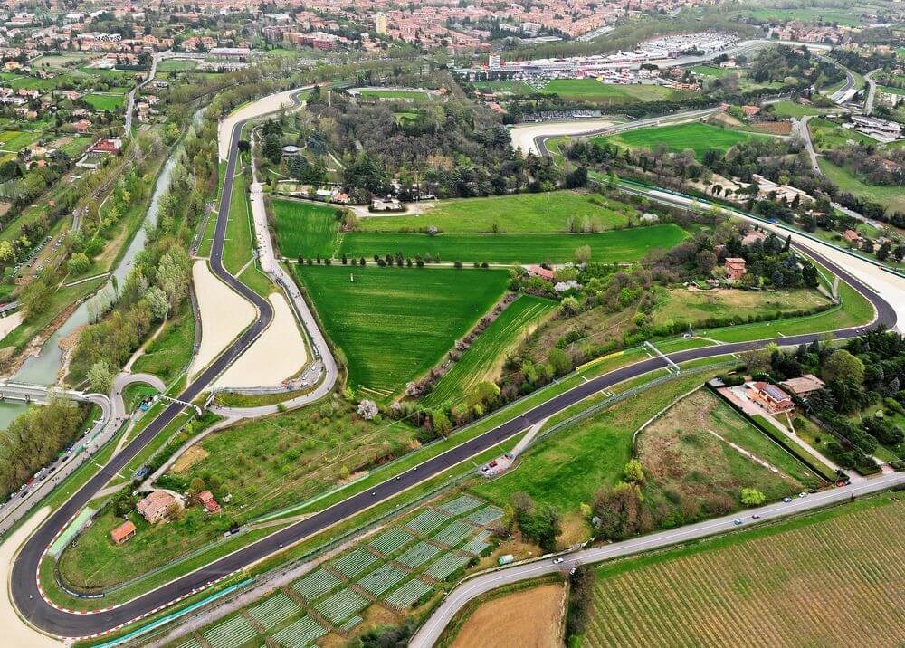 Imagen aerea de la curva 7 del gran premio de imola