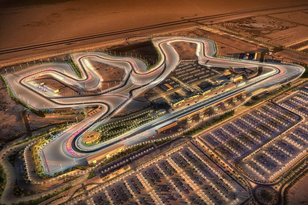 Fotografia aerea del circuito internacional de lusail al amanecer