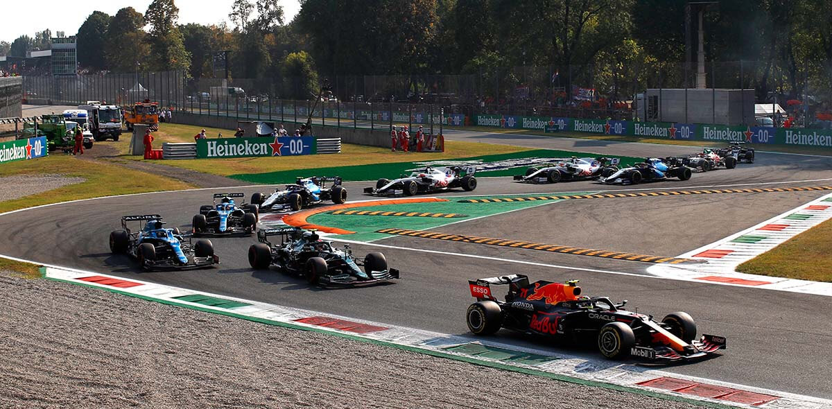 Fotografia de la curva 1 y 2 , Las mas cerradas del circuito
